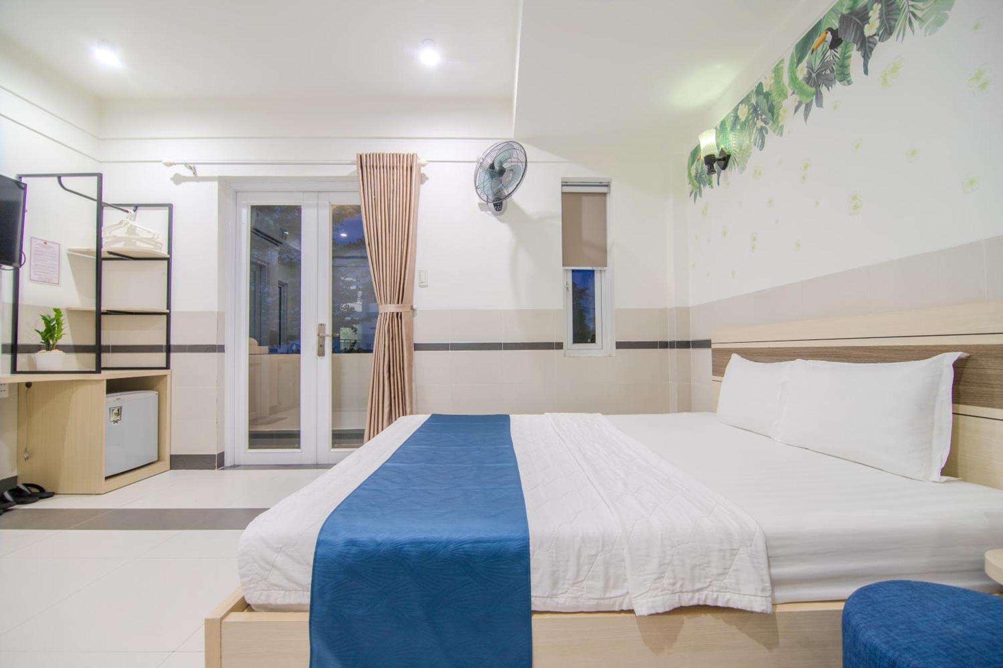 Bin Bin Hotel 5 - Near Lotte Mart D7 Ho Chi Minh-stad Buitenkant foto