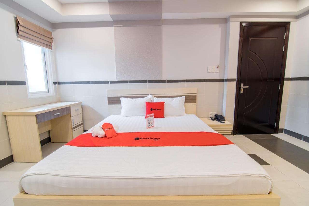 Bin Bin Hotel 5 - Near Lotte Mart D7 Ho Chi Minh-stad Buitenkant foto