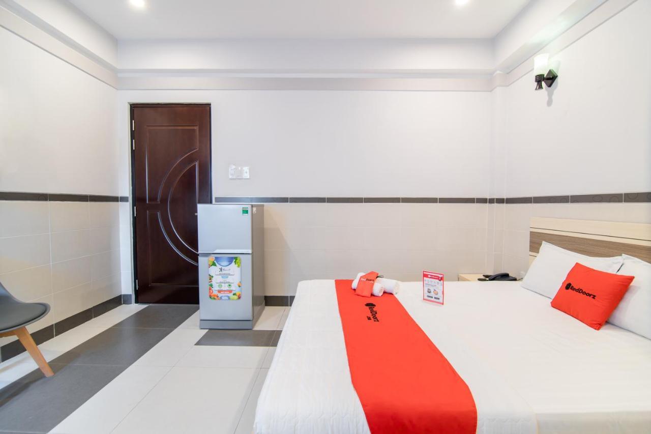 Bin Bin Hotel 5 - Near Lotte Mart D7 Ho Chi Minh-stad Buitenkant foto